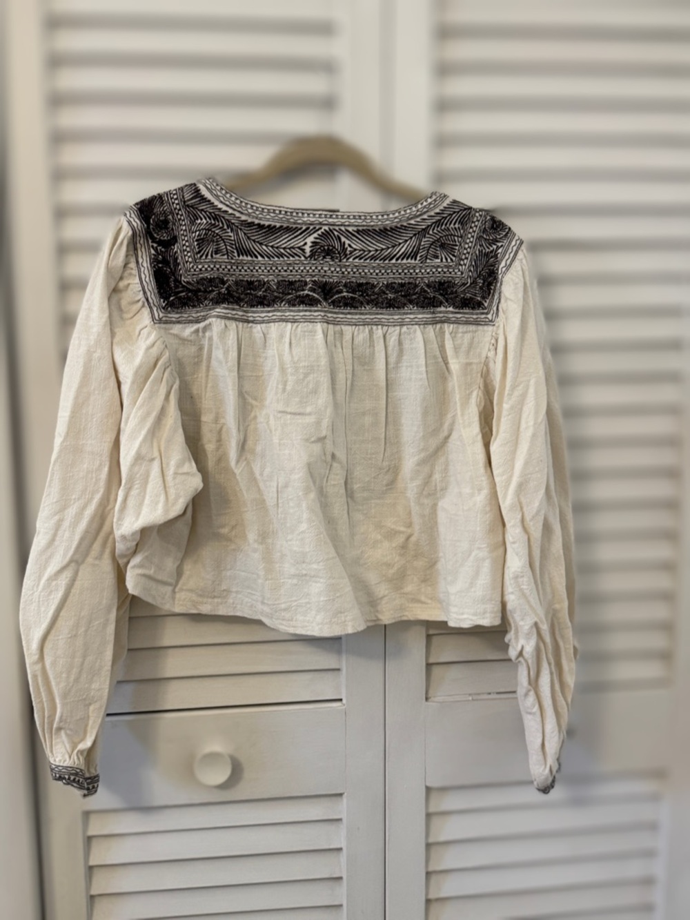 Free People Iggie Embroidered Peasant Blouse Ivory / Black Bean S NWT - Picture 8 of 11